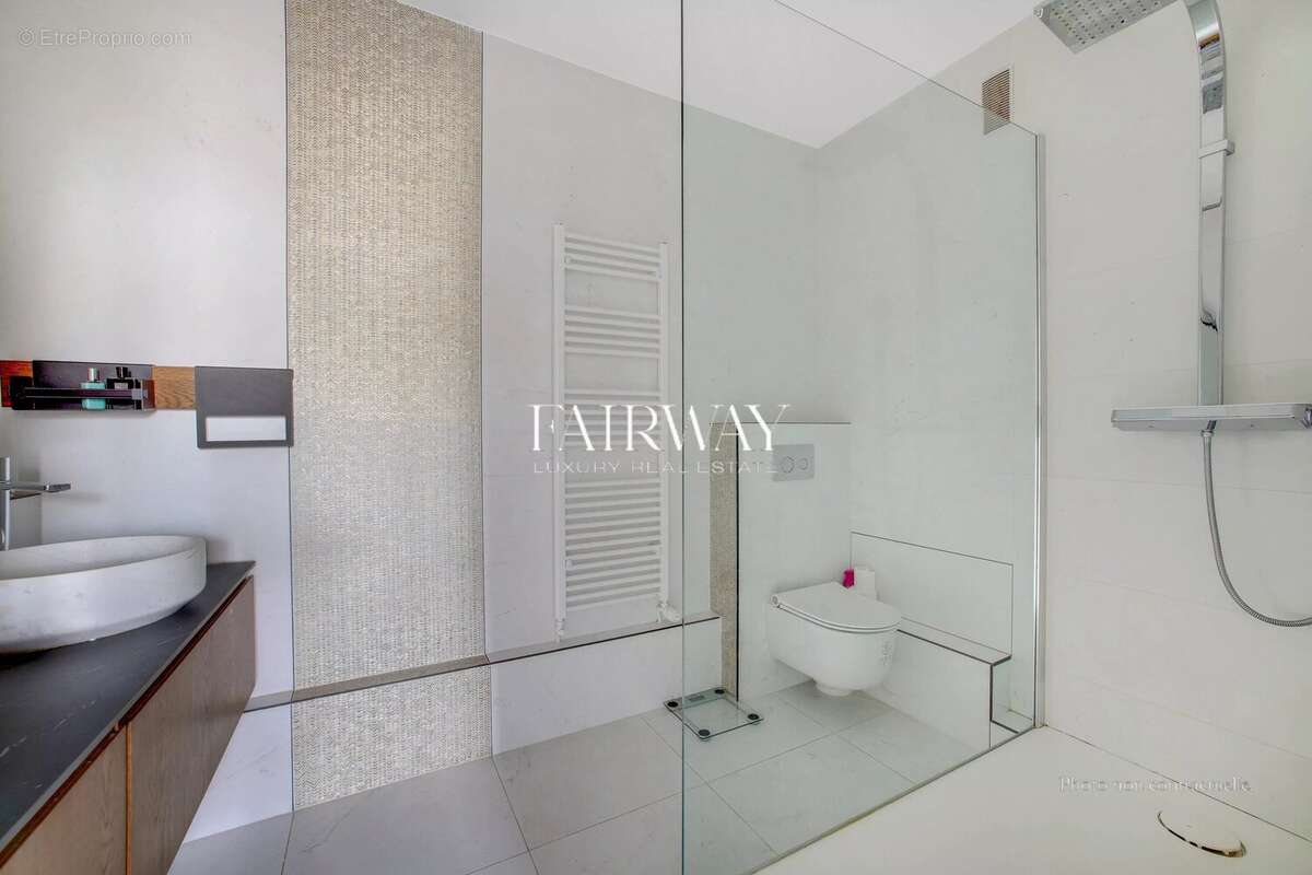 Appartement à PARIS-8E