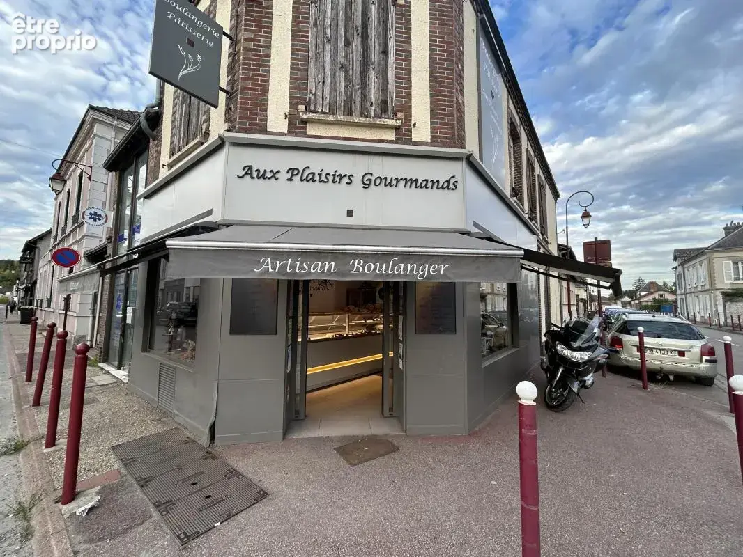Commerce à EZY-SUR-EURE