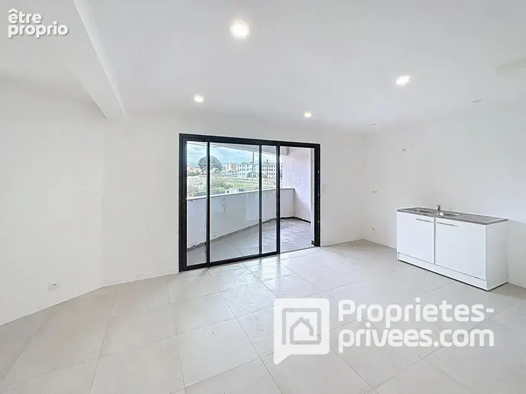 Grand T2 de 54 m², + box de 15 m² dans petite résidence calme - photo 3