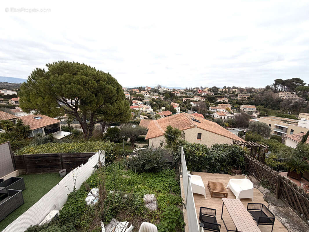 Appartement à VILLENEUVE-LOUBET