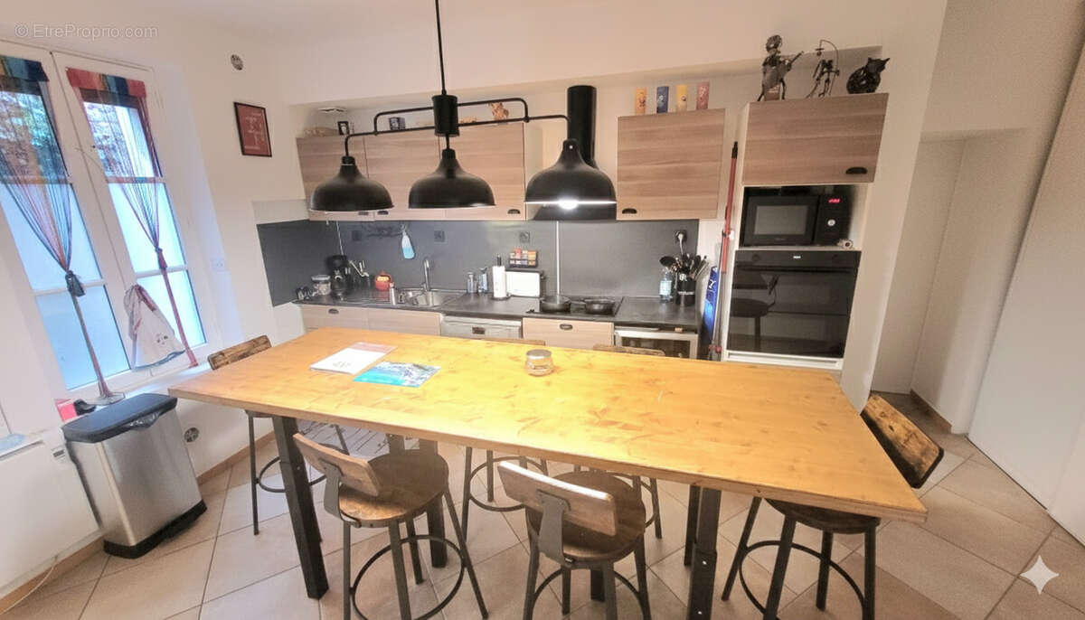 Maison à GINESTAS