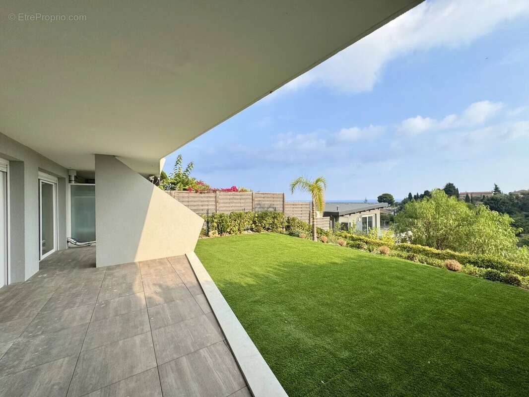 Appartement à ROQUEBRUNE-CAP-MARTIN