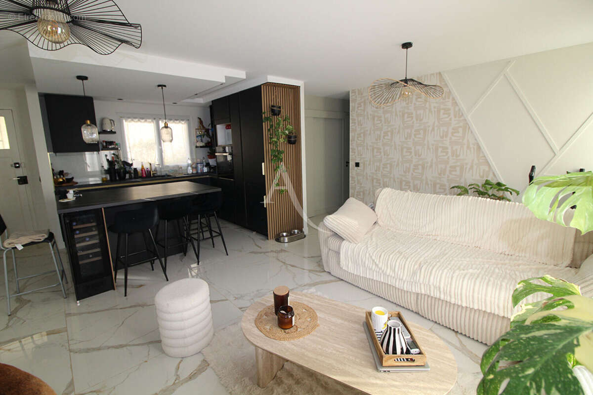 Maison à CIVRAY-DE-TOURAINE