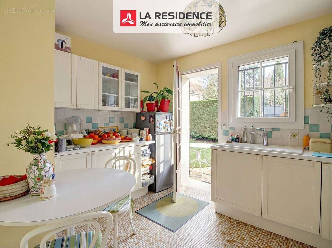 Maison 172 m² à Chambourcy  - photo 6