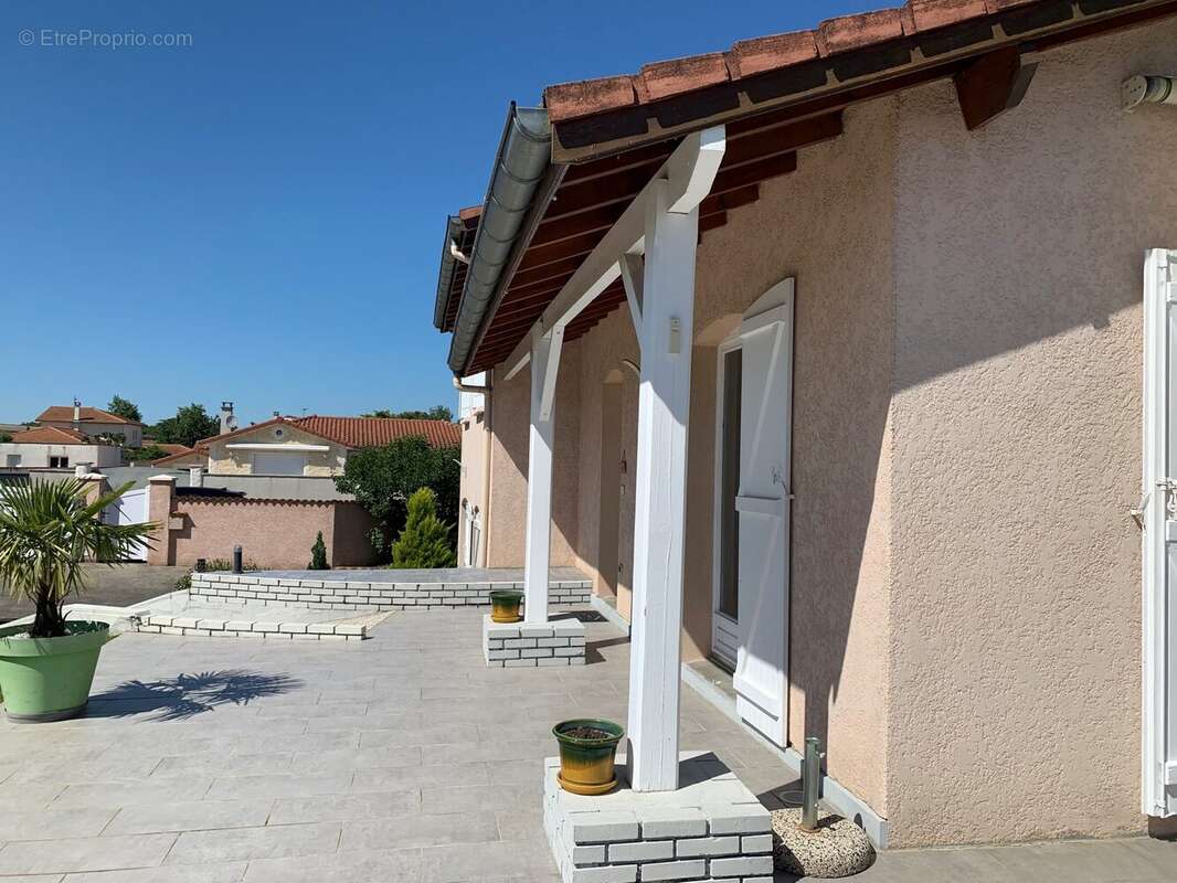 Maison à ANDREZIEUX-BOUTHEON