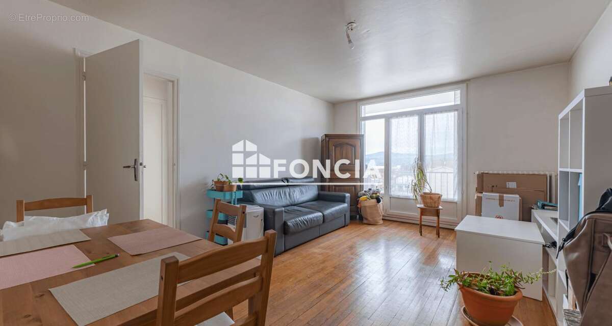 Appartement à ROUSSILLON