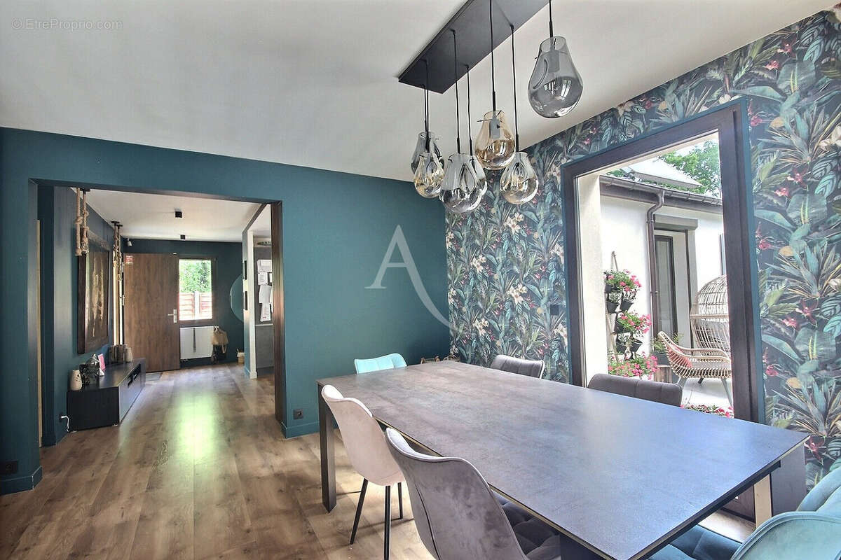 Maison à NEUVILLE-SUR-OISE