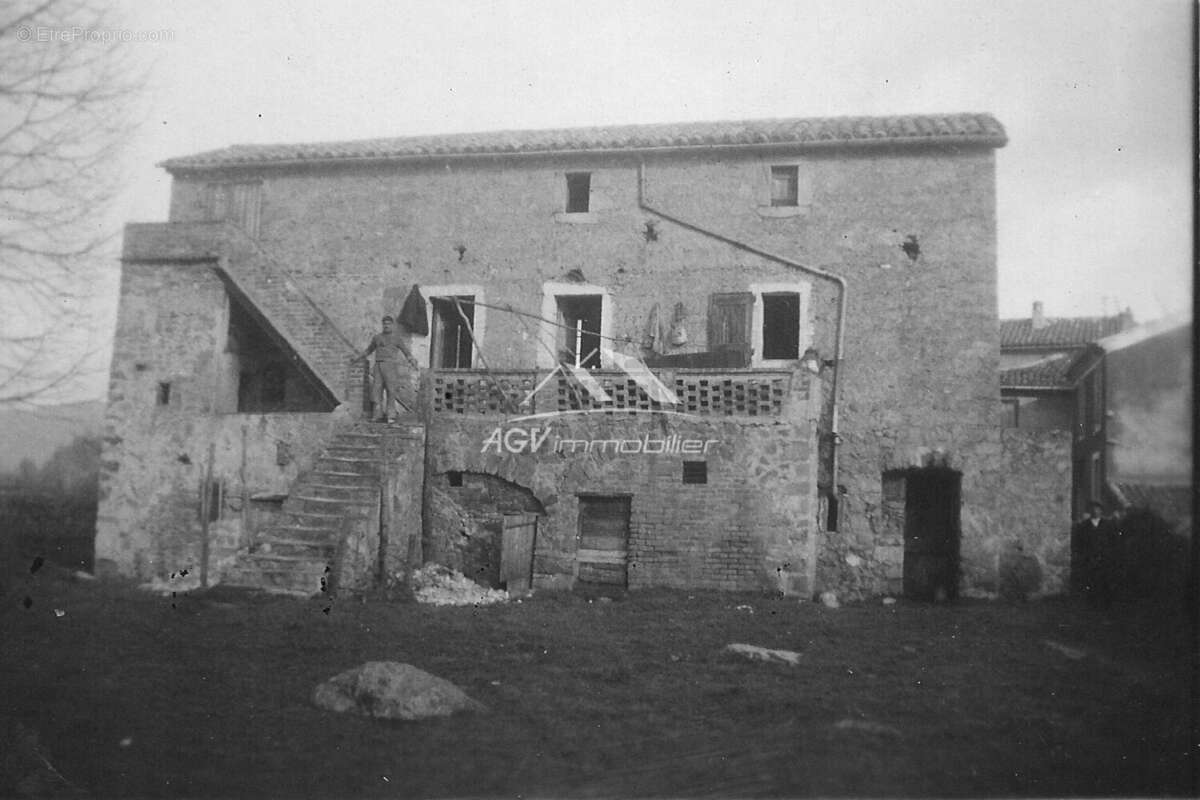 Maison à LAVAL-PRADEL