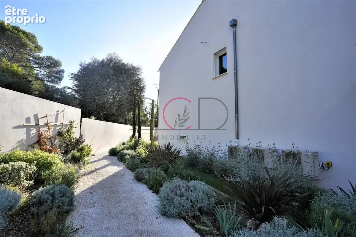Appartement T3 67 m2 meublé de standing à Ventabren - photo 2