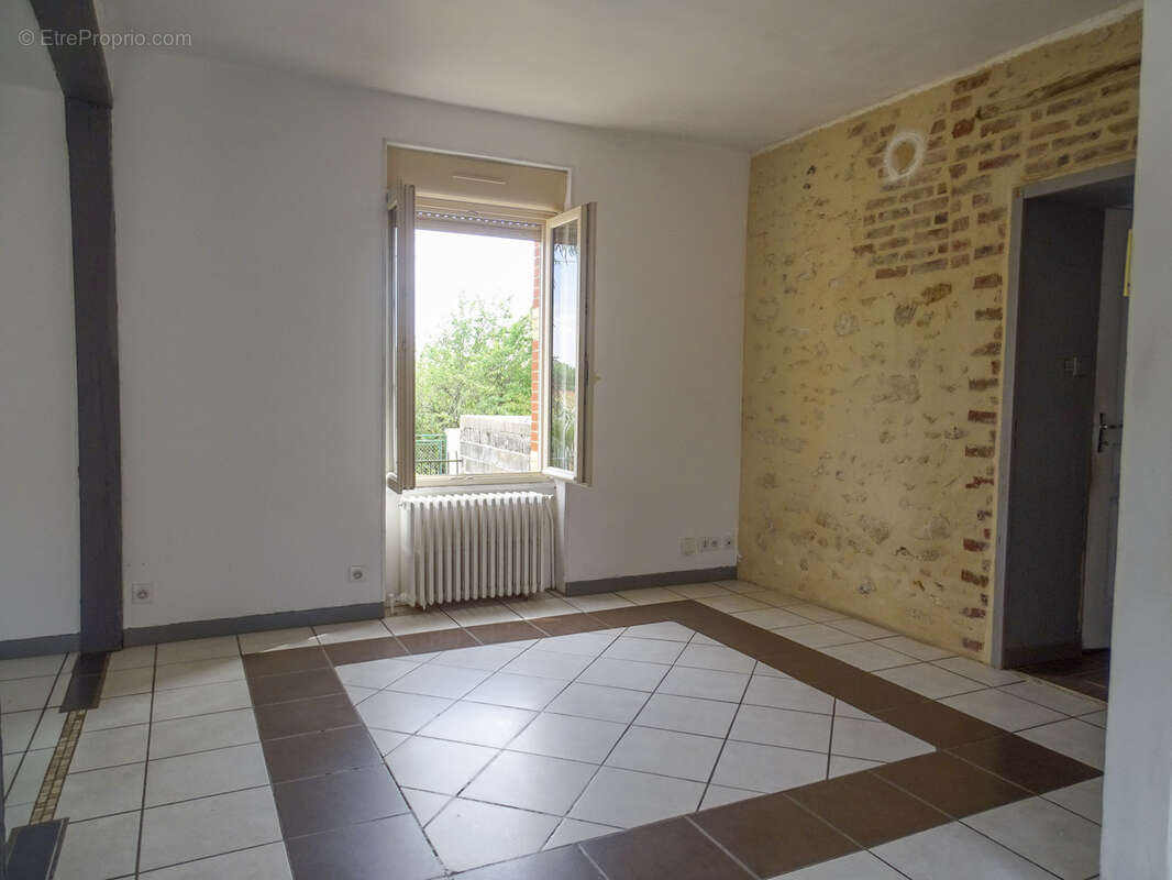 Maison en centre bourg - photo 3