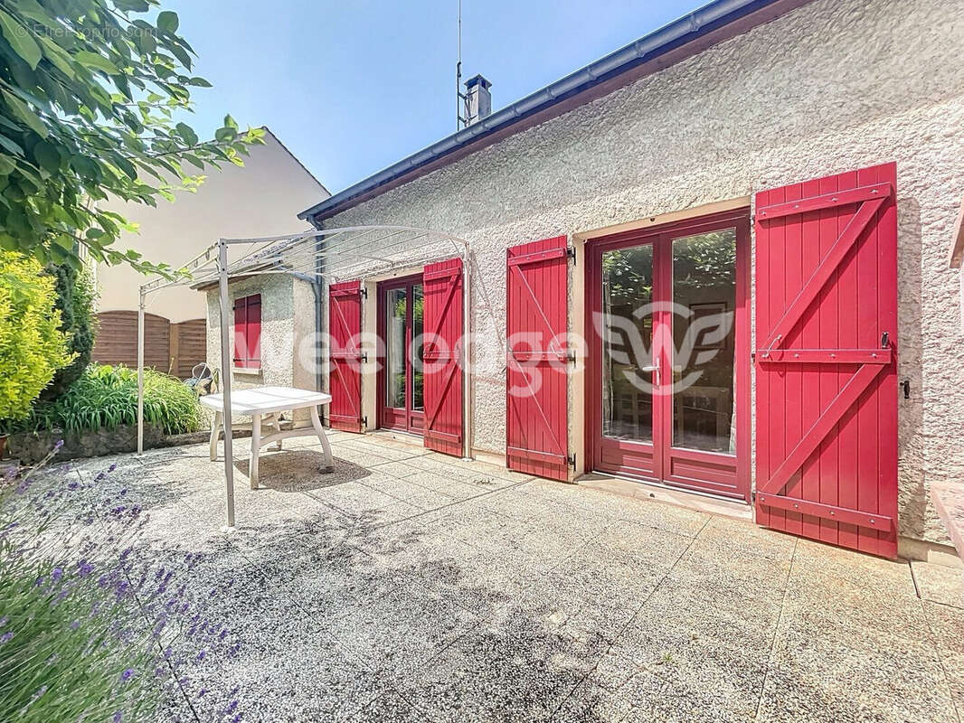 Maison à JOUY-LE-MOUTIER