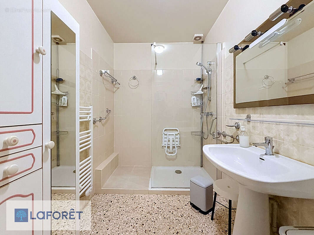 Six-Fours-les-Plages -Bucarin -Maison T4 -Plain-pied - photo 10