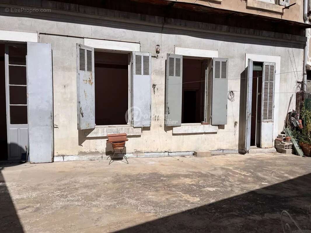 Appartement à MARSEILLE-6E