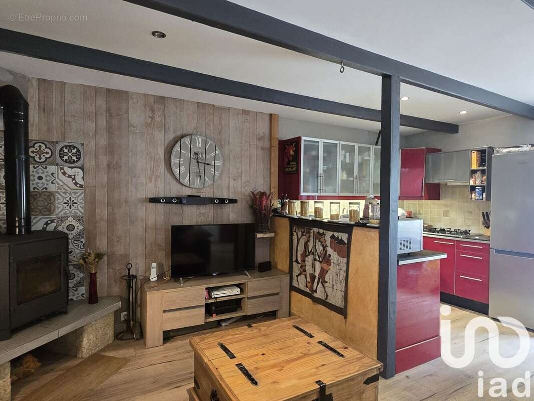 Maison 60 m² à Yvias  - photo 4