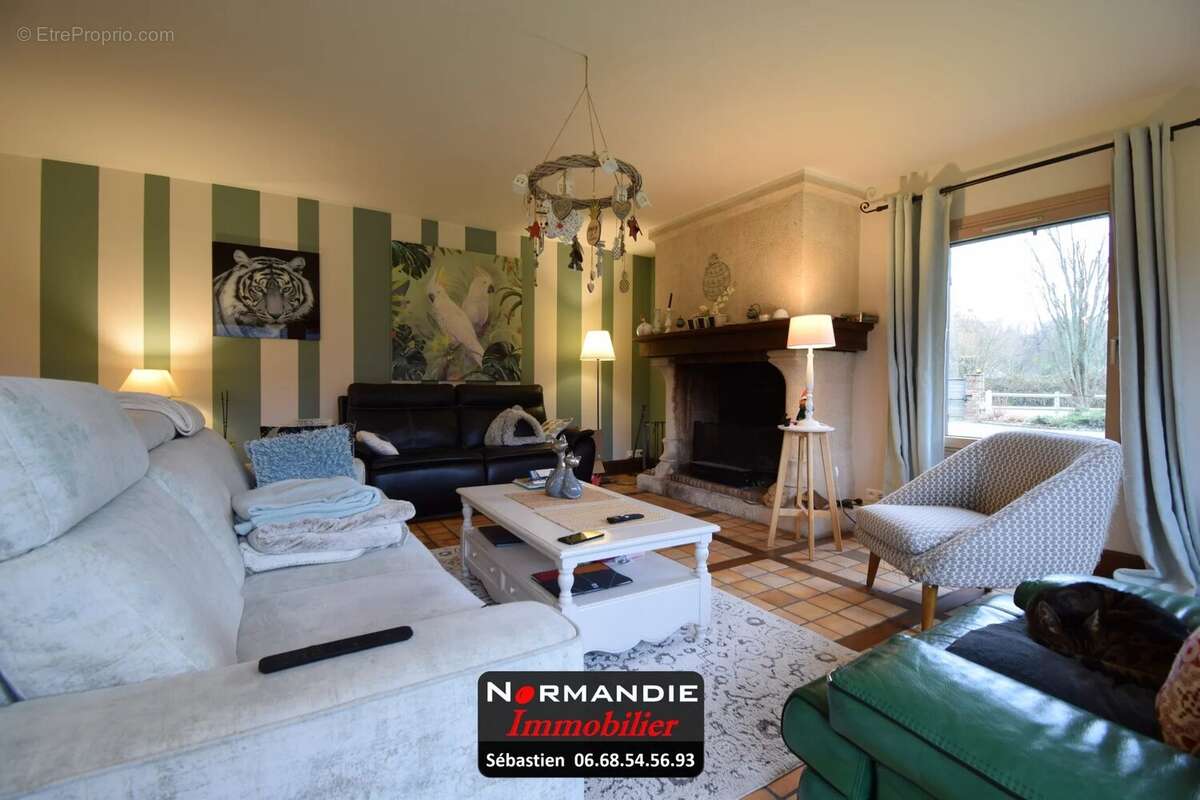 Maison à CANY-BARVILLE