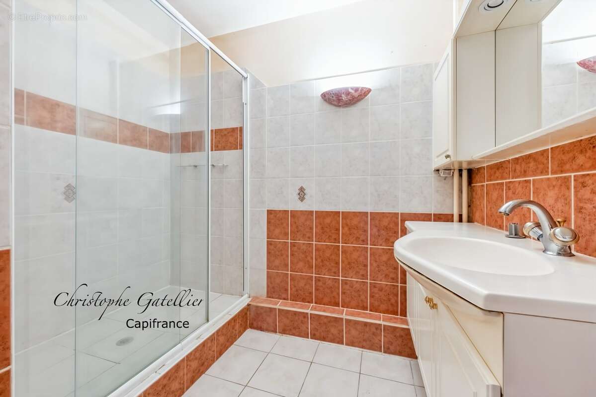 LES COUDRAYS - Appartement 3 pièces lumineux – 2ème étage avec ascenseur – Vue parc – Résidence sécurisée – Élancourt - photo 11