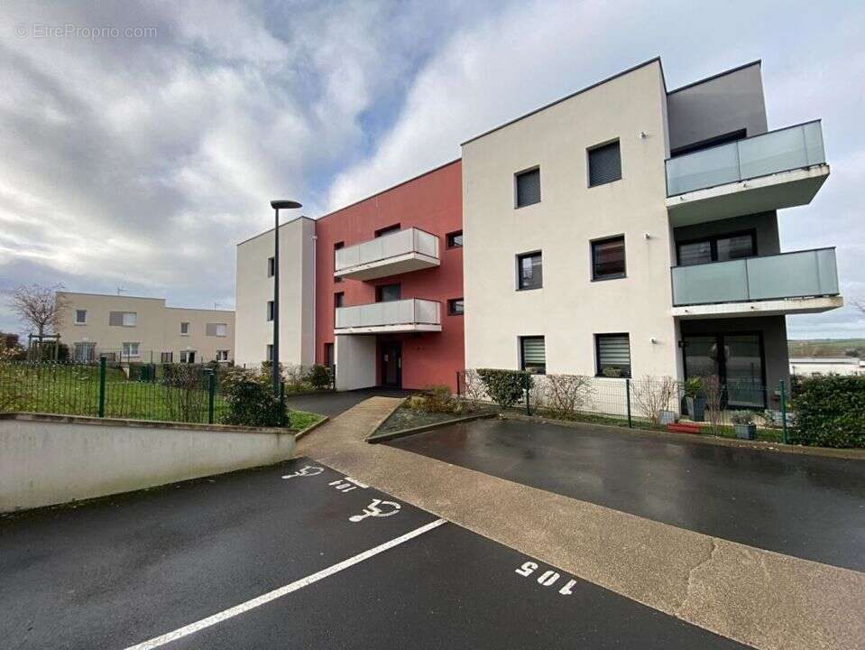 Appartement à FLEURY-SUR-ORNE