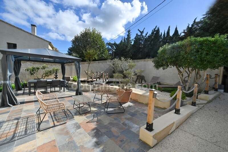 Maison à BAGNOLS-SUR-CEZE