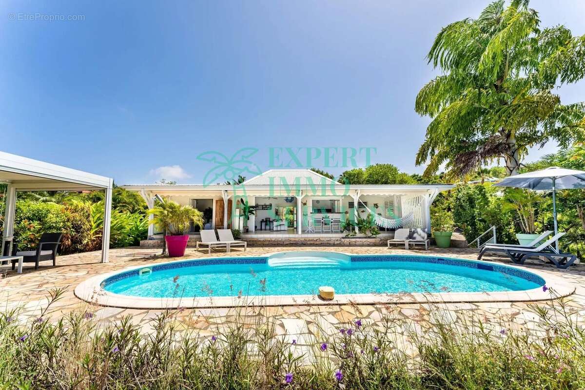 Maison à GRAND-BOURG