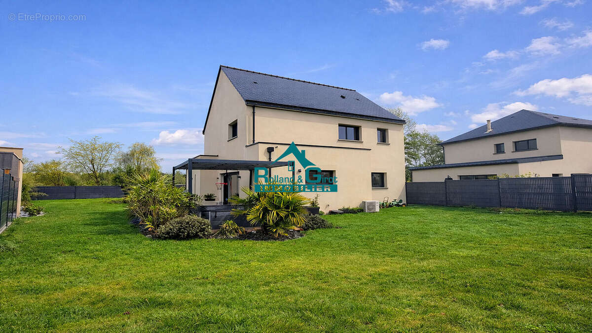 Maison à LA BOUEXIERE