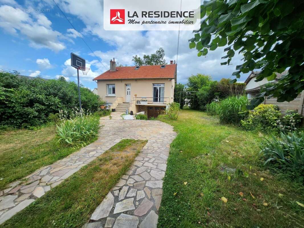 Maison à MONTIGNY-LES-CORMEILLES