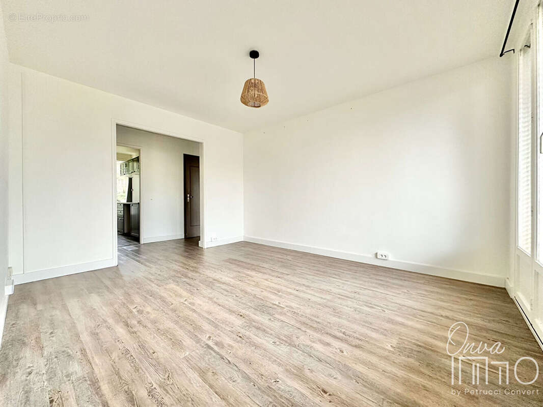 Appartement à NEUVILLE-SUR-SAONE