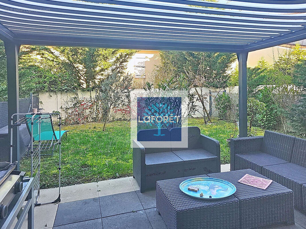 Appartement à CRAPONNE