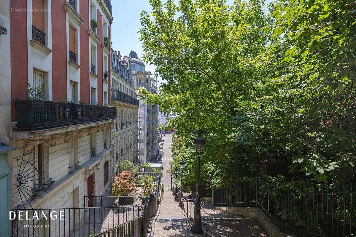 Appartement à PARIS-18E