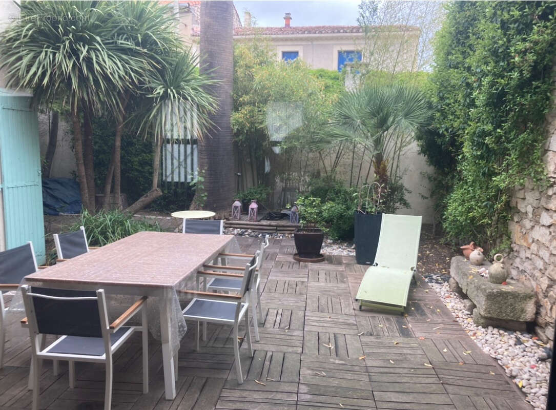 Maison à SAINT-LAURENT-D&#039;AIGOUZE