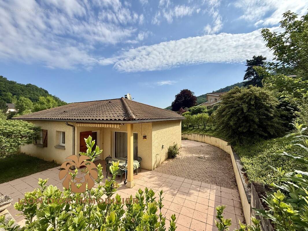 Maison à POLEYMIEUX-AU-MONT-D'OR