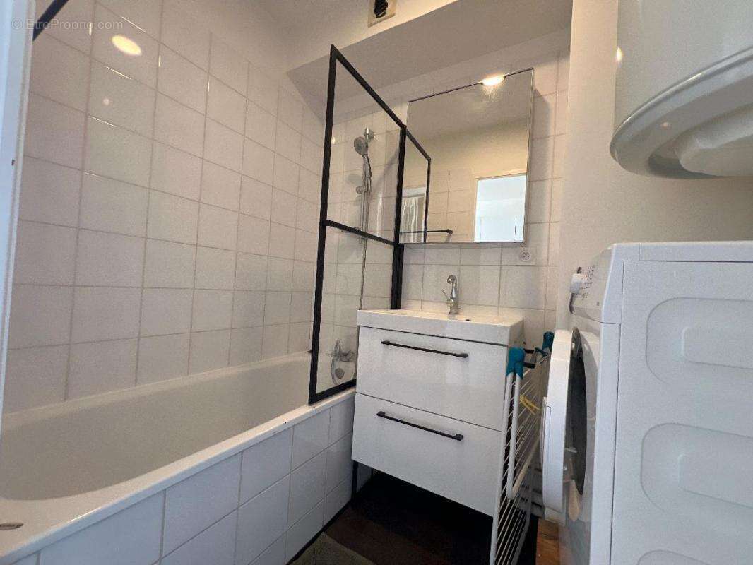 Plage Bonne Source à 200 m, petit cocon de 22,4 m² premier étage. Vue échappée mer - photo 3