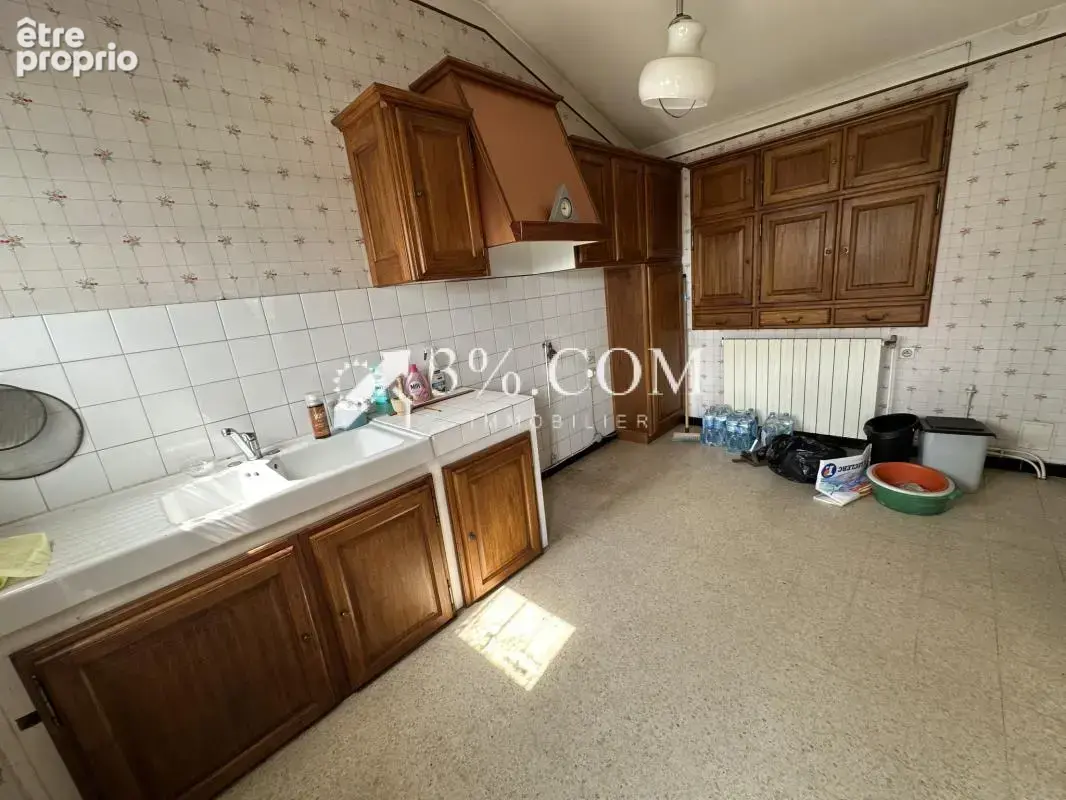 Maison à rénover sur 3 niveaux avec garage - photo 6