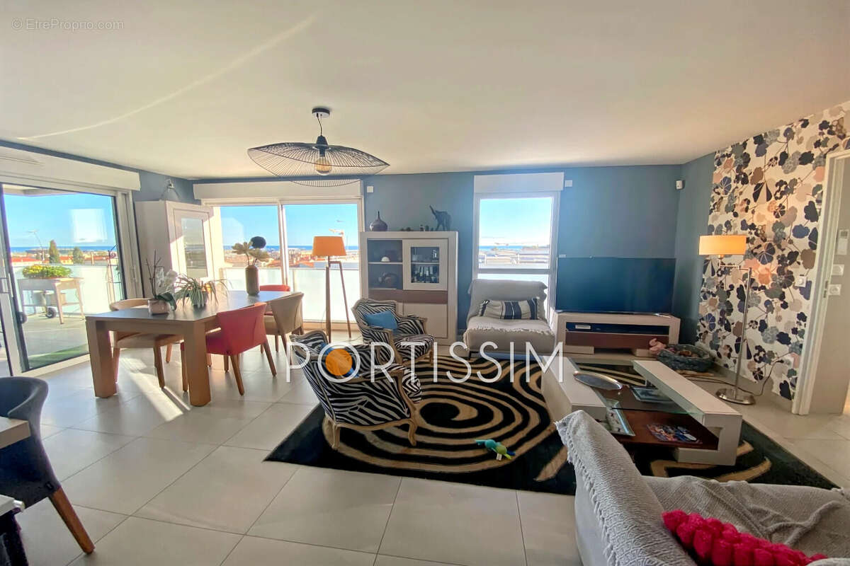 Appartement à SAINT-LAURENT-DU-VAR