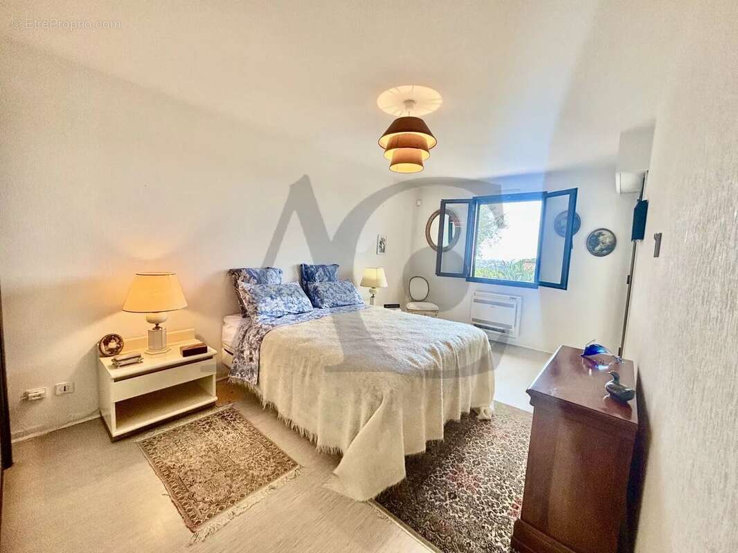 Appartement à VILLENEUVE-LOUBET