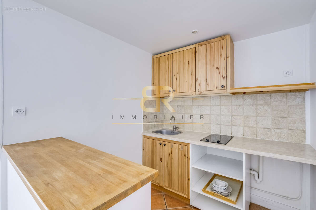Appartement à PARIS-3E