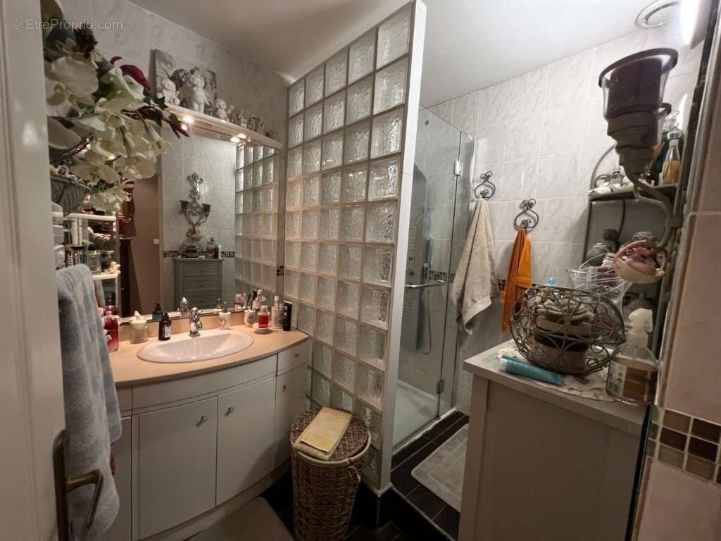 Appartement à MONTCEAU-LES-MINES