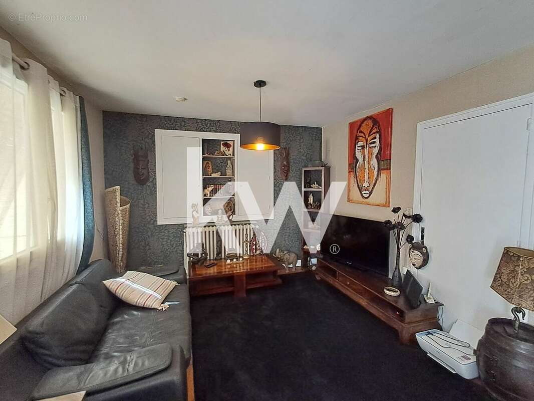 Maison à BUSSIERE-POITEVINE