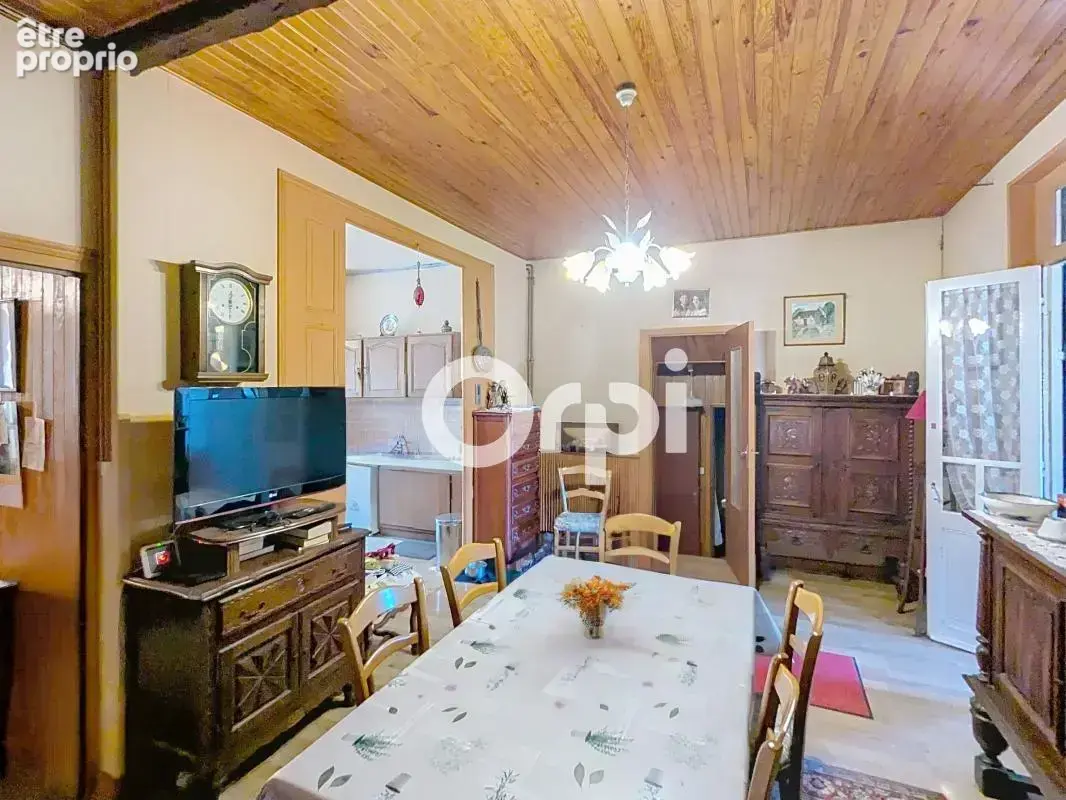 Titre : Maison individuelle avec grand terrain et dépendances - photo 7