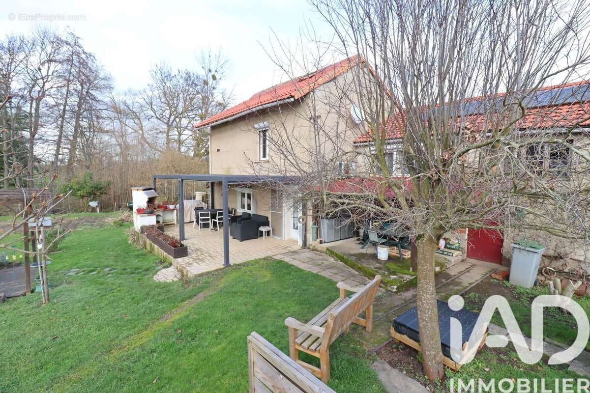Maison 195 m² à Monteignet-Sur-L'andelot  - photo 6