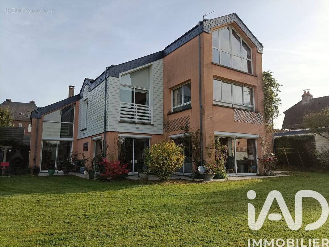 Photo 1 - Maison à LONDINIERES