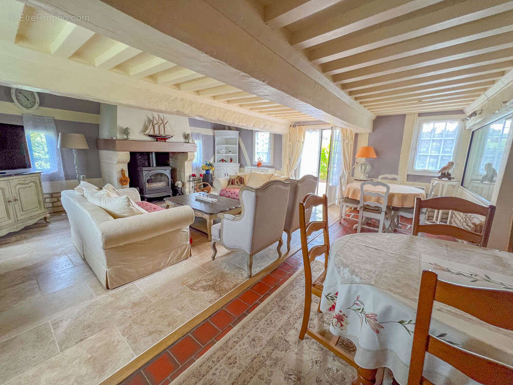 Maison à SAINT-GERVAIS-DES-SABLONS