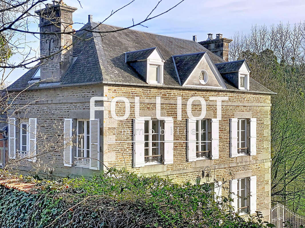 Maison à MENIL-HUBERT-SUR-ORNE