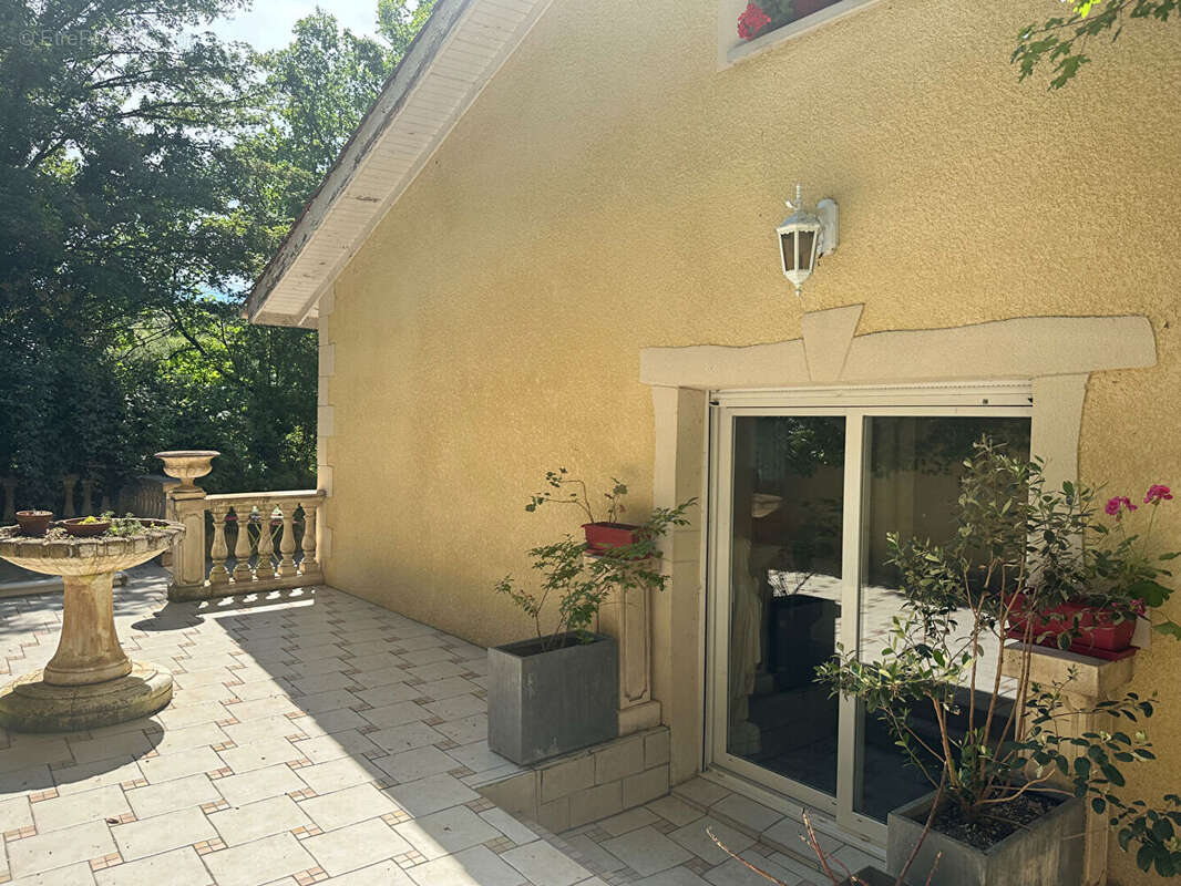 Maison à OYTIER-SAINT-OBLAS