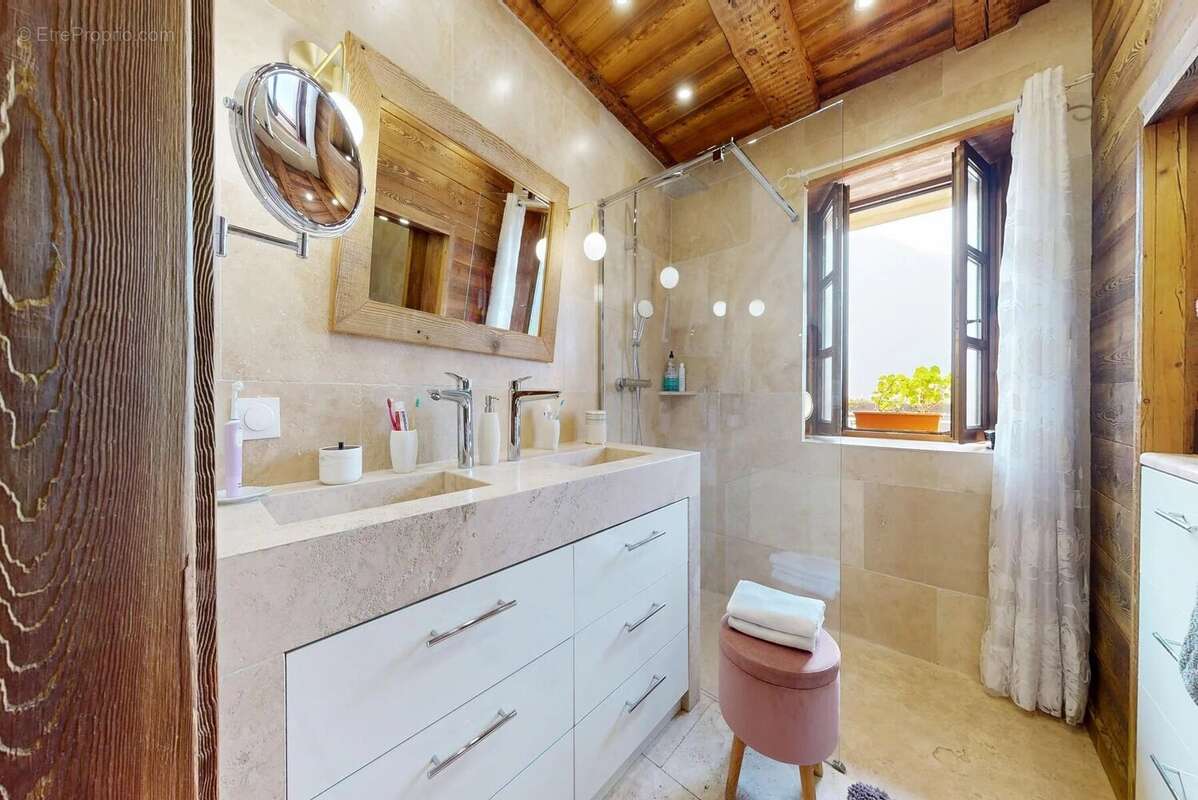 Appartement à PASSY