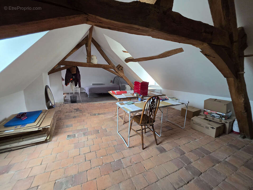 Maison à TOURNON-SAINT-MARTIN