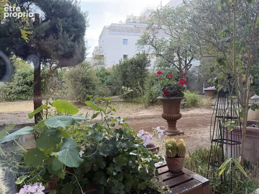 Appartement à SURESNES