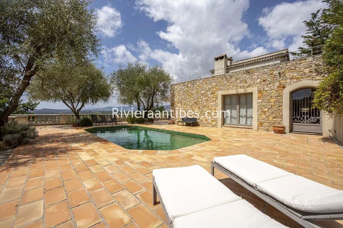 Maison à MOUANS-SARTOUX