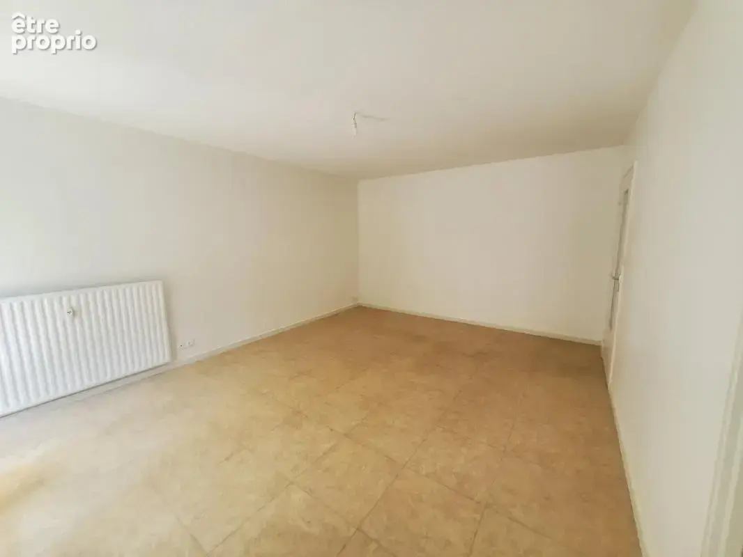 Beau t3 au 3eme etage avec balcon et cave - photo 4