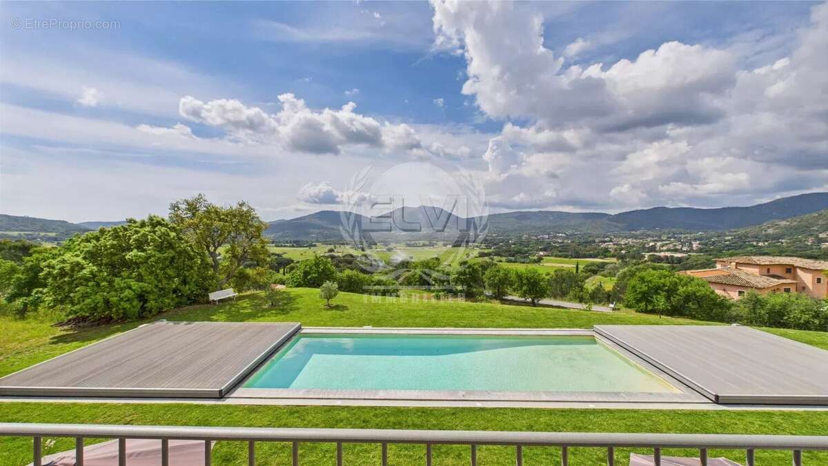 Maison à PLAN-DE-LA-TOUR