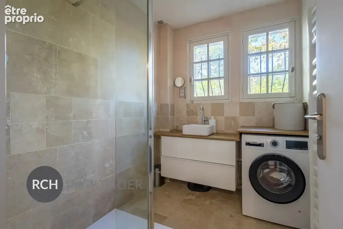 Exclusivité - Grande maison familiale sur un beau jardin au calme - photo 18